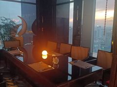 -唐拉雅秀酒店-西锦汇空中BBQ·思创餐厅