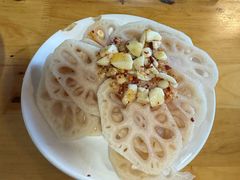 -宏兴烤鱼山庄(宣恩总店)
