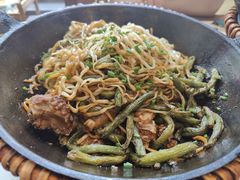排骨焖面-华盛园卷子王农家菜水库鱼