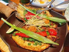 香茅草烤罗非鱼-云海肴·汽锅鸡·云南菜(苏州中心店)