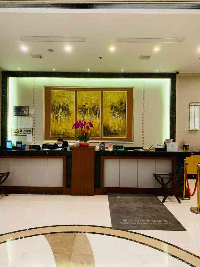 翠竹苑大酒店(东亭店)-"朋友请吃年夜饭在这家生意挺好的,新装修.