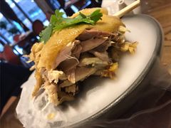 招牌手撕盐焗鸡-金苑酒家·客家菜·广东老字号(万象店)
