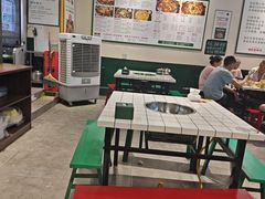 -晓彭肥肠鸡·泡椒鸡火锅(水木天地店)
