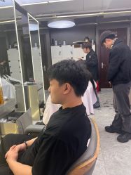 -藤野造型烫发染发