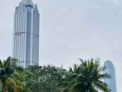 -万绿园