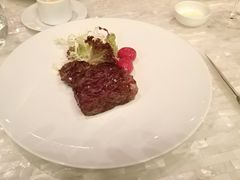澳洲和牛西冷-广州四季酒店·佰鲜汇·现代法餐