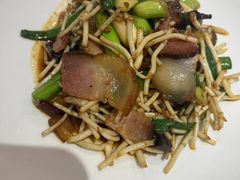 折耳根炒腊肉-贵州大厦贵州厅