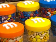 -m豆巧克力世界(上海世茂广场店)