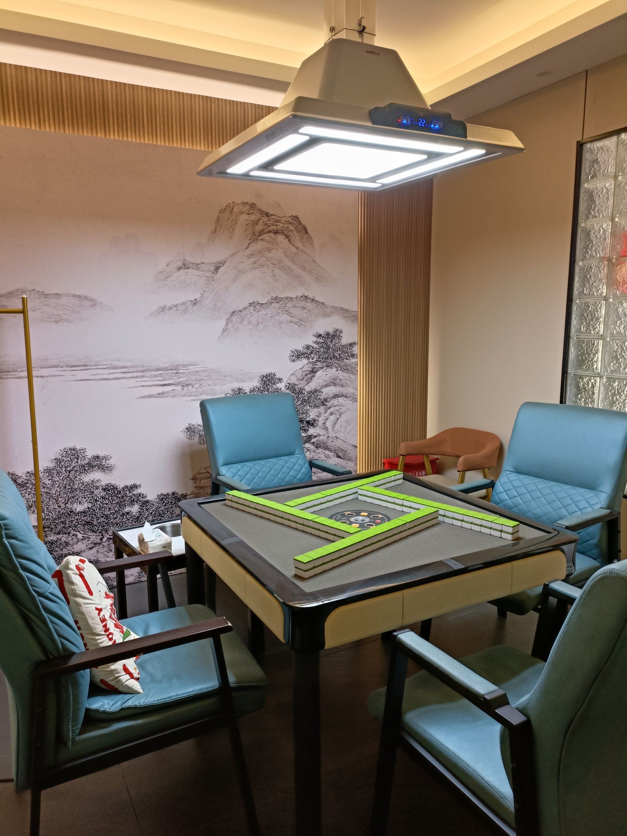 悠闲室内麻将局