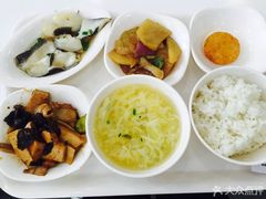 -浦东图书馆读者餐厅