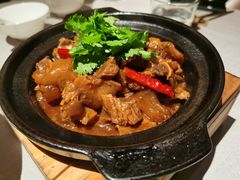 大别山牛筋牛腩煲-山里亲戚(淞虹路店)