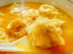 金汤黄鱼馄饨-蟹黄鱼·楼上面馆(外滩中央旗舰店)