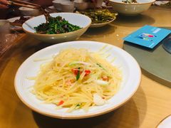 酸辣土豆丝-湘阁里辣(南岭购物广场店)