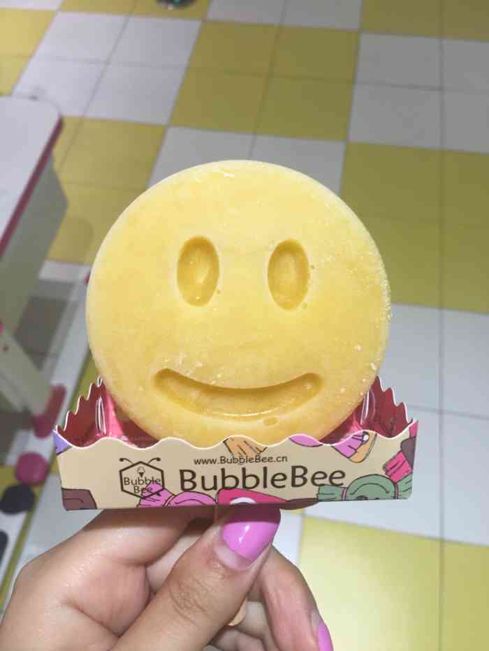 bubble bee新西兰手工棒冰-"这个冰淇淋女儿觉得特别好吃,吃起来一点