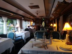 靠窗位-火车头法国西餐厅