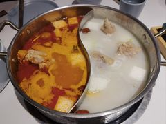 猪手鸳鸯锅-小街猪手(团结湖店)