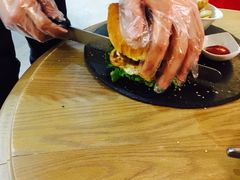 -HIGH FIVE哈福手工汉堡(桂林路店)