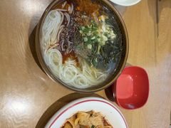 -三好食堂(煎饺·馄饨·肉饼米线·盛世广场店)