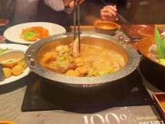 -牛YO寿喜烧·铁板烧和牛火锅自助(市府恒隆店)