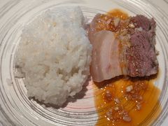 饭焐两头乌红烧肉-庐灶江南·江南菜·四合院Bistro(东直门雍和宫·原华侨宾馆店)