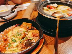 -云海肴·汽锅鸡·云南菜(天山百盛优客店)