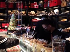 -Salon de The de Joel Robuchon(外滩18号店)