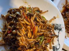 -靠山屯东北农家菜(八龙桥雅苑店)
