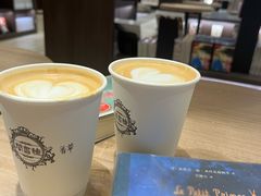 -钟书阁(群光广场店)