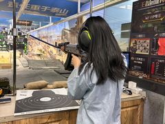 -都市枪神实弹射击俱乐部