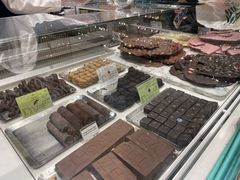 -VENCHI 闻绮(北京国贸商城店)