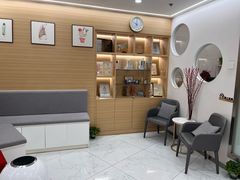 -瑞尔齿科(南京东路名人诊所)