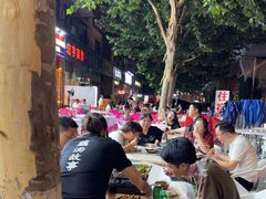 -老街烧烤大排档·地道湖北菜·龙虾馆(汉口火车站店)