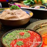 重庆火锅人间烟火在渝利‼️锅底正牛肉嫩真绝了