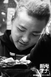 -鬼手纹身小鬼店