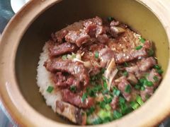 牛仔骨煲仔饭-红星光发煲仔饭(文海店)