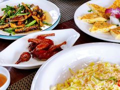 妙龄乳鸽-香山家宴