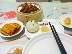 -麦谷轻餐(郑记粥铺金汇店)