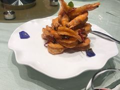 -鞍山大白鲨美食酒店