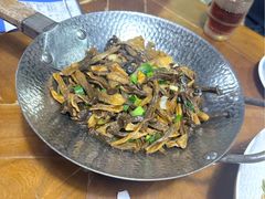 云南油鸡枞-雀舞云南菜(天津天河城购物中心店)