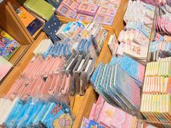 -九木杂物社(新奥购物中心店)