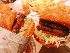 -The Habit Burger Grill 哈比特汉堡(复兴soho店)