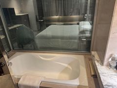 -上海龙之梦万丽酒店