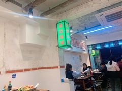 -四小区火锅·巷子里的重庆火锅(花照壁店)