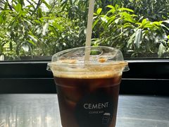 菠萝冰美式-CEMENT·coffee bar (凤凰创意园店)