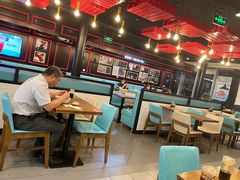 大堂-李先生牛肉面大王(上海站南广场店)