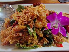 -Chom Cafe and Restaurant
