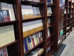 -新华书店(泉城路店)