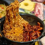 韩国街的这家山蒜叶烤肉太火了！真的爱了😍