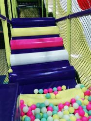 -蹦贝运动中心·蹦床·攀岩·闯关(龙岗店)