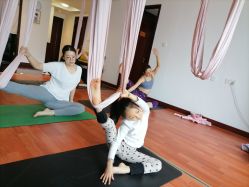 -Yvon yoga 瑜伽·精准体态管理中心